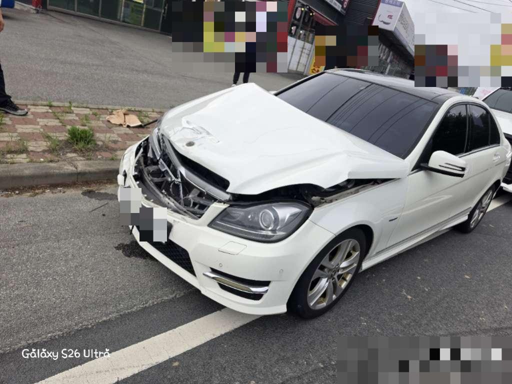 Mercedes-Benz Mercedes C200 CGI