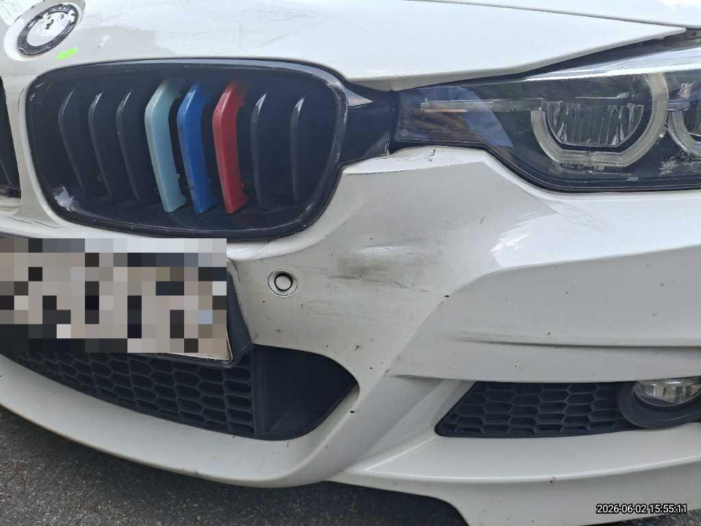 BMW 330i
