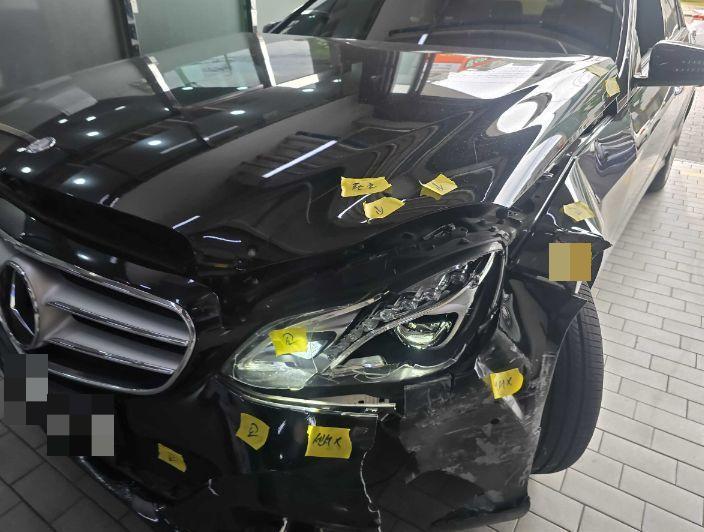 Mercedes-Benz E400 4Matic