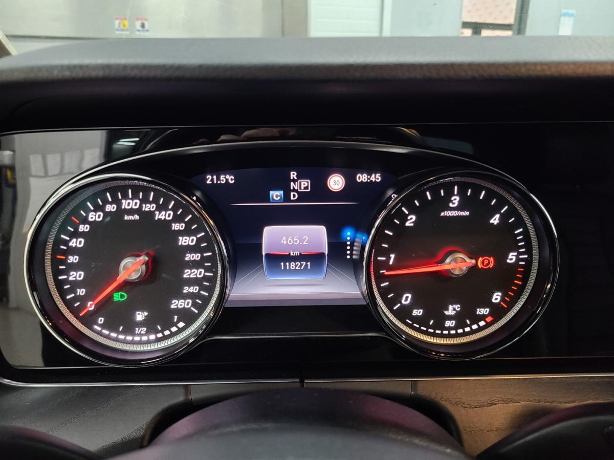 Mercedes-Benz E220 d