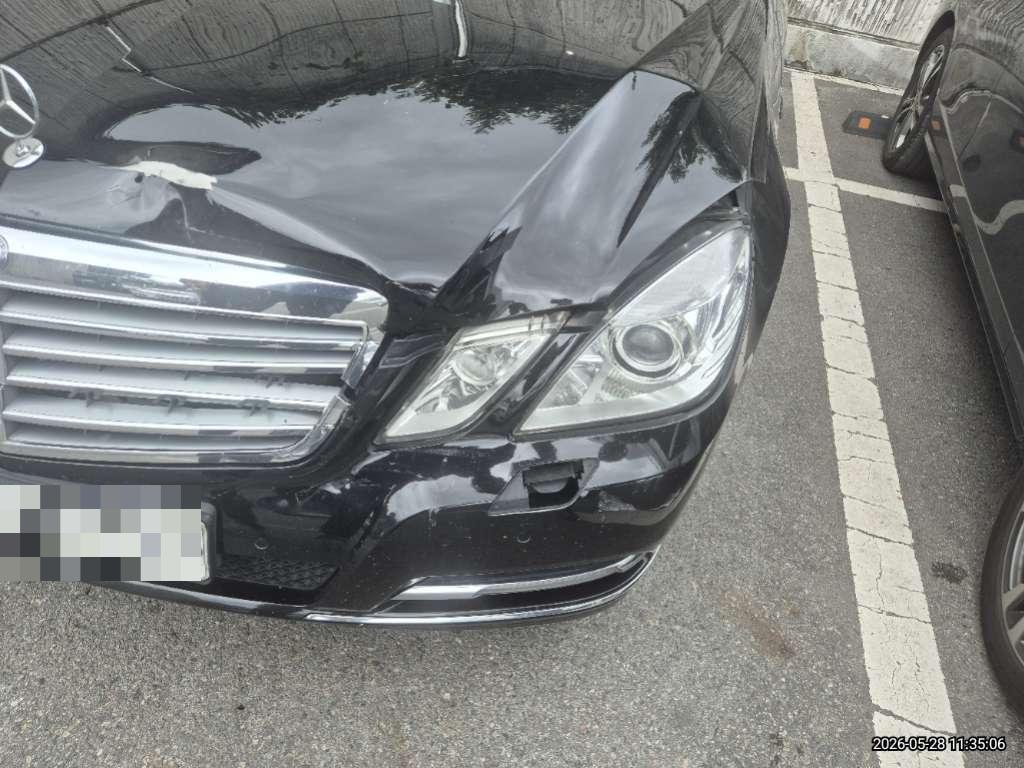 Mercedes-Benz E300
