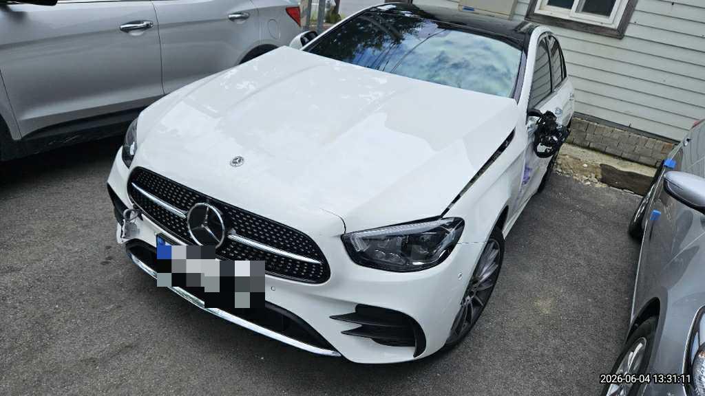 Mercedes-Benz E350 4MATIC