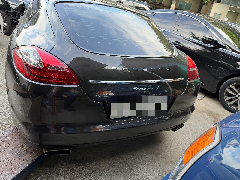 Porsche Porsche Panamera 4