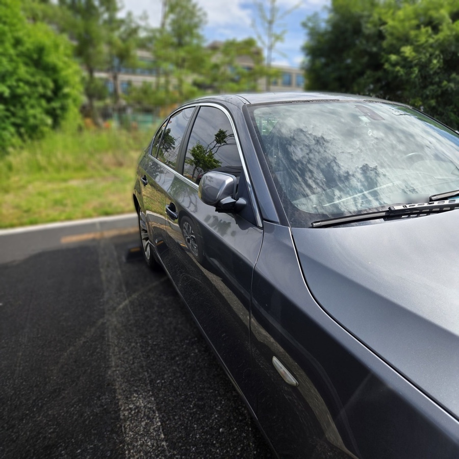 BMW 528i
