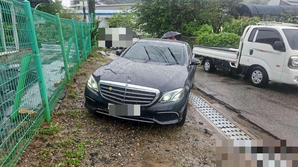 Mercedes-Benz E300 4Matic flooded vehicle