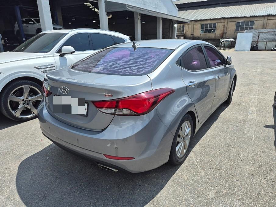 Hyundai Elantra 2015