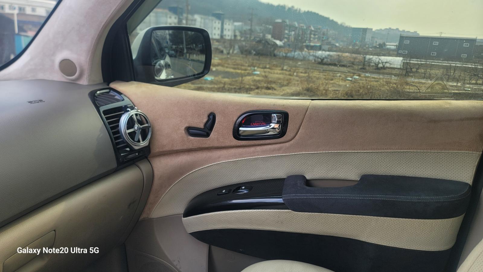Kia CARNIVAL R 2.2 2012