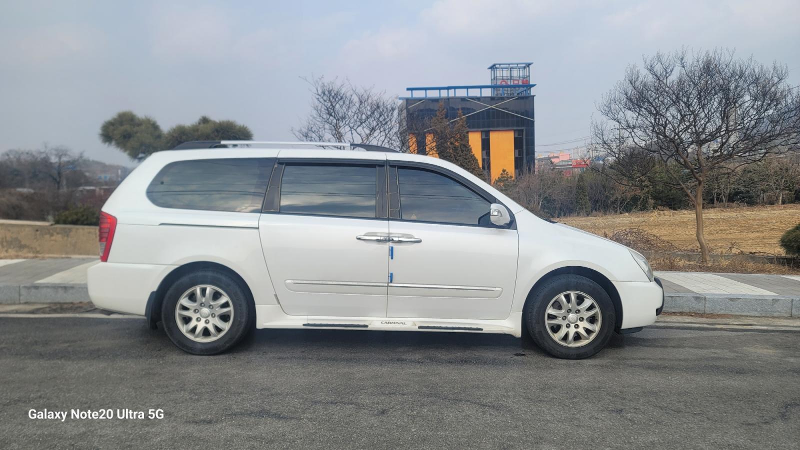 Kia CARNIVAL R 2.2 2012