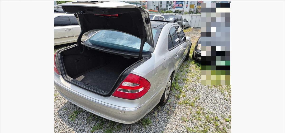 Mercedes-Benz E320