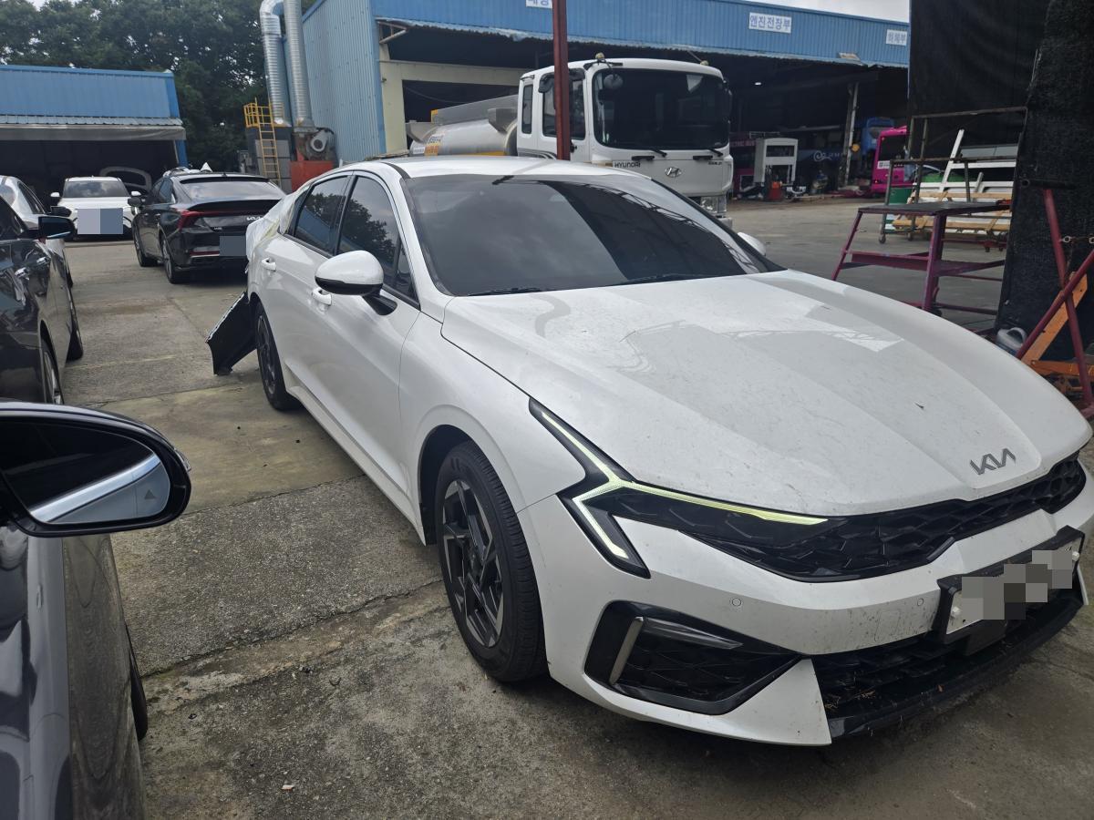 Kia K5 2025