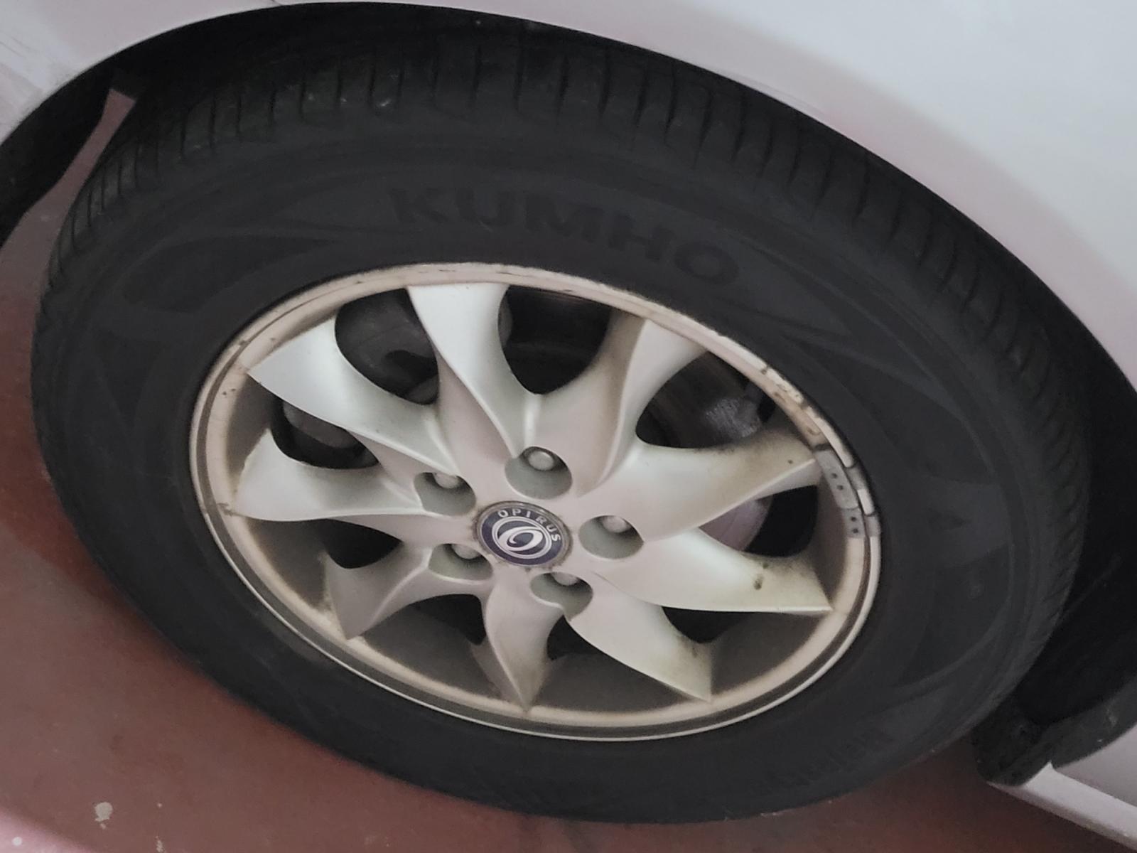 Kia Opirus 2.7 2004