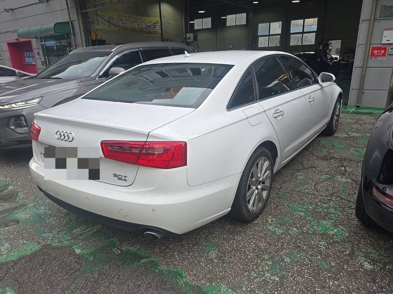 Audi TFSI A6 3.0   quattro 2011