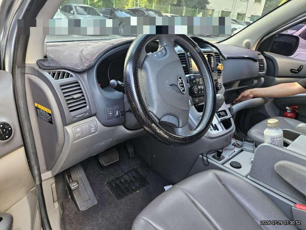 Kia CARNIVAL R 2.2 2010