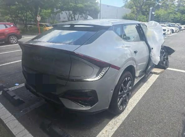 Kia EV6 롱레인지 어스 전기차 2026