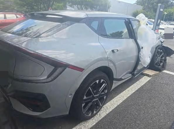 Kia EV6 롱레인지 어스 전기차 2026