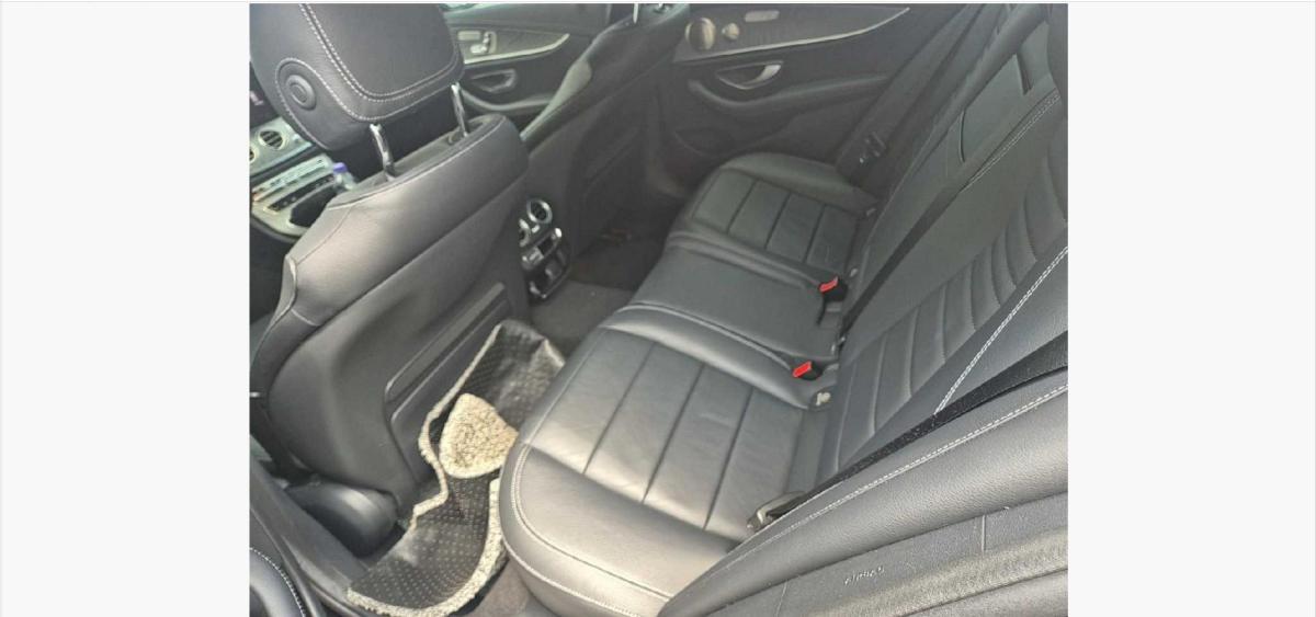 Mercedes-Benz E350 4MATIC 2022