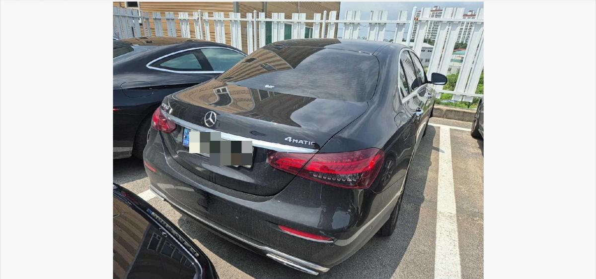Mercedes-Benz E350 4MATIC 2022