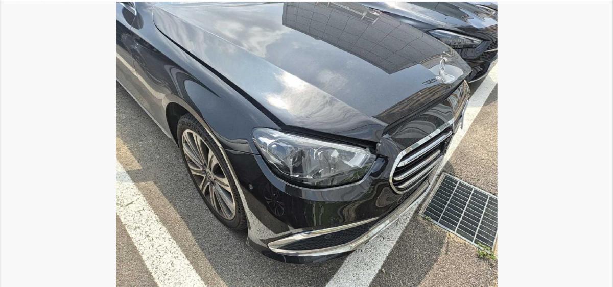 Mercedes-Benz E350 4MATIC 2022