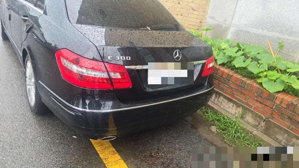 Mercedes-Benz E300 2011