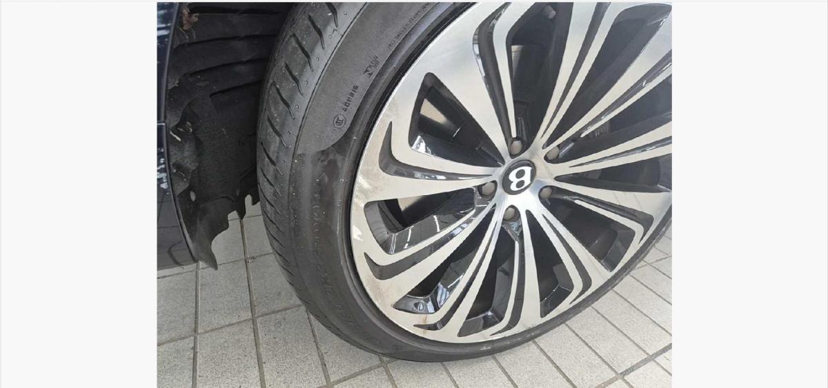 Bentley Bentley Bentayga V8