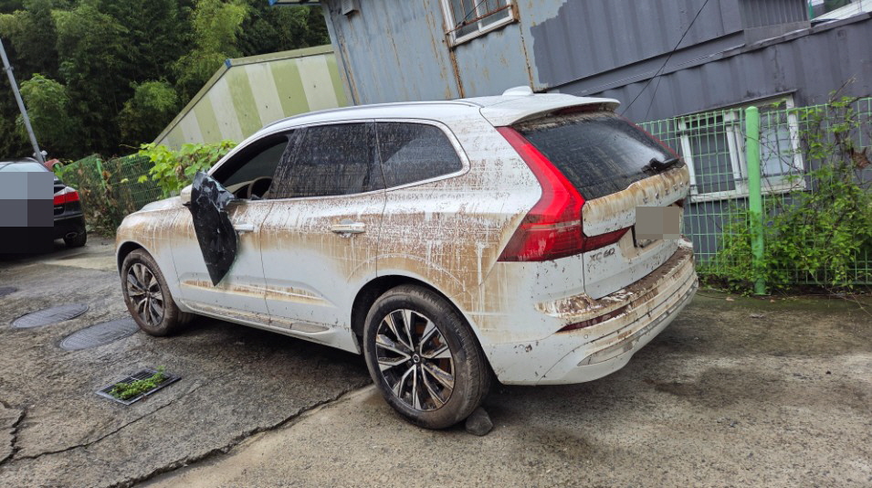 Volvo Volvo XC60B5 AWD flooded vehicle