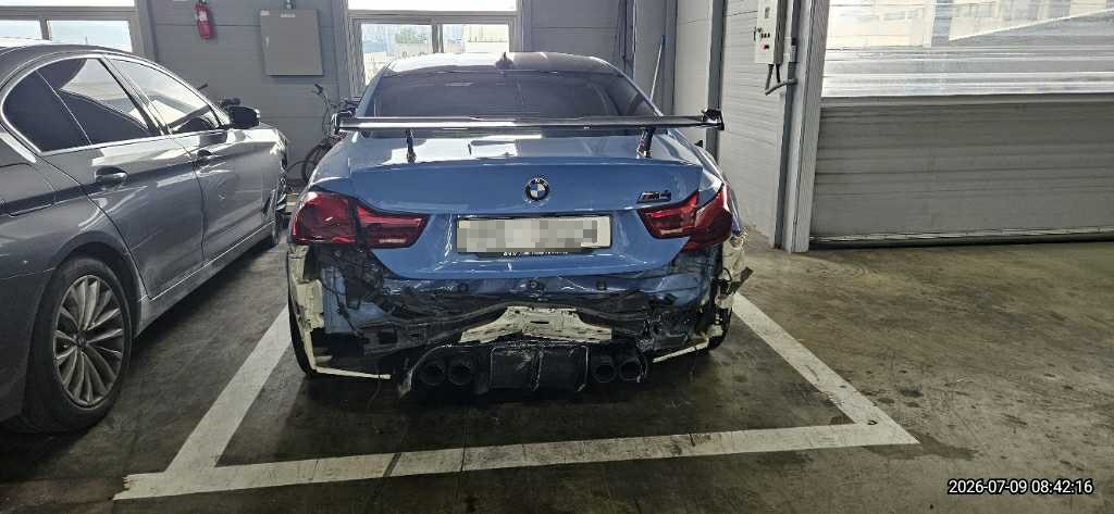 BMW BMW M4 Coupe Competition Packa
