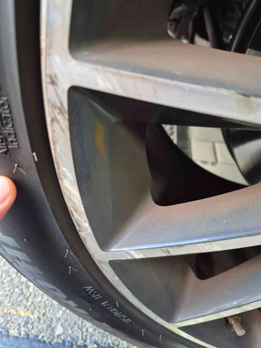 Mercedes-Benz  Mercedes GLE450 4MATIC wheel