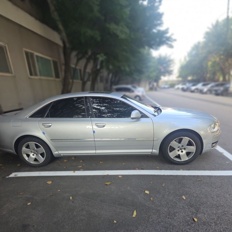 Audi Audi A8 3.2 FSI Quattro
