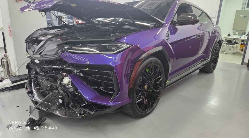 Lamborghini Lamborghini URUS SE