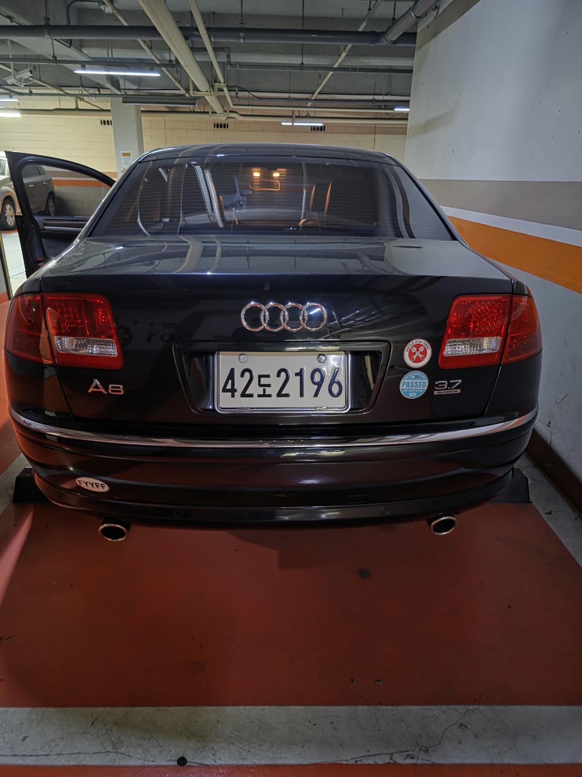 Audi Audi A8 3.7 Quattro