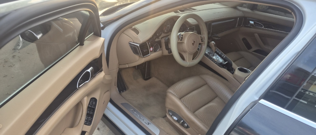 Porsche Porsche Panamera S flooded vehicle