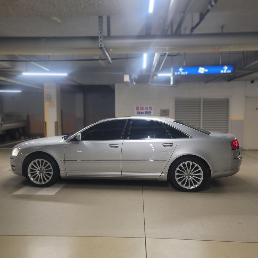 Audi Audi A8 4.2 TDI quattro