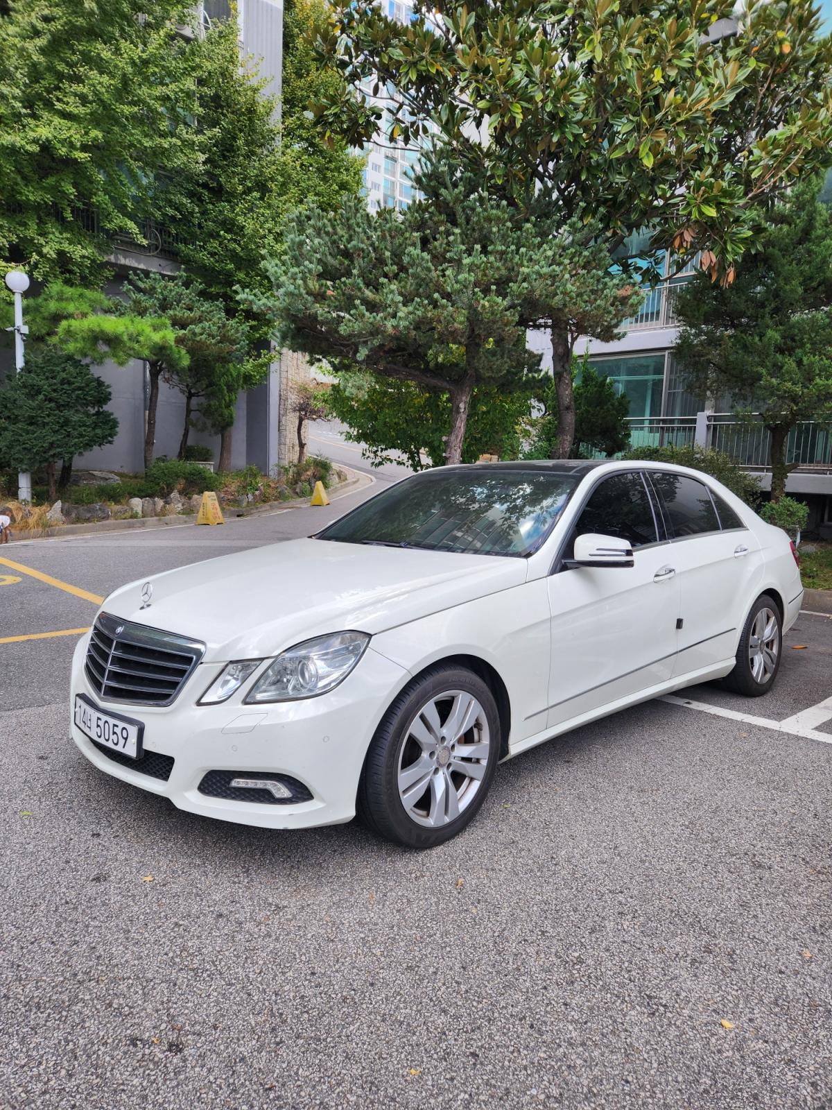 Mercedes-Benz Benz E350