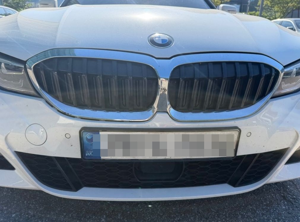 BMW 320i